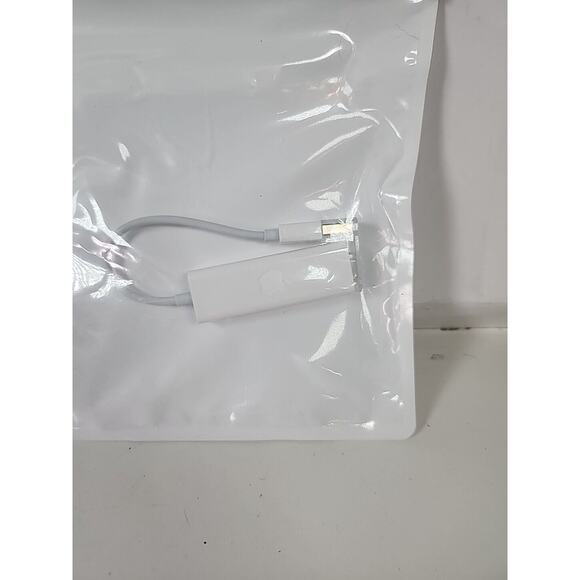 NEW Apple A1277 USB Ethernet Adapter MC704LL/A Connector - Picture 2 of 7